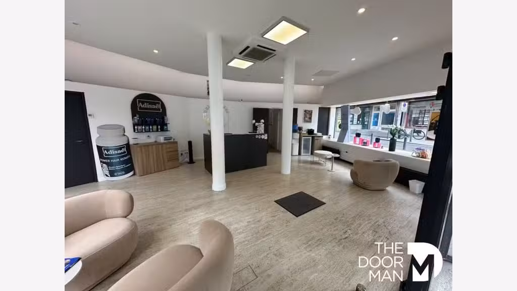 A louer locaux commerce 110m² Valenciennes centre