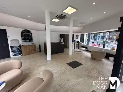A louer locaux commerce 110m² Valenciennes centre