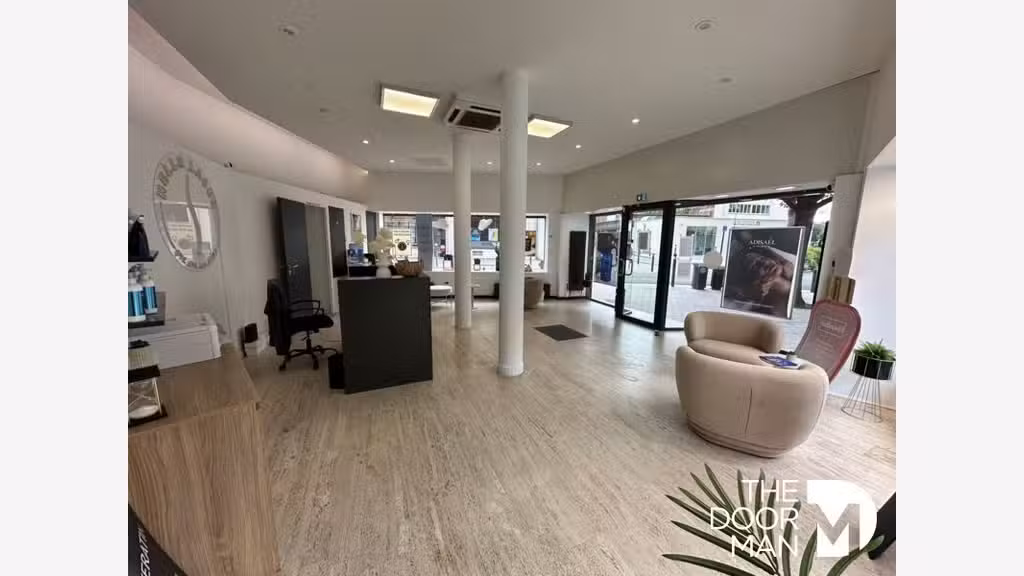 A louer locaux commerce 110m² Valenciennes centre