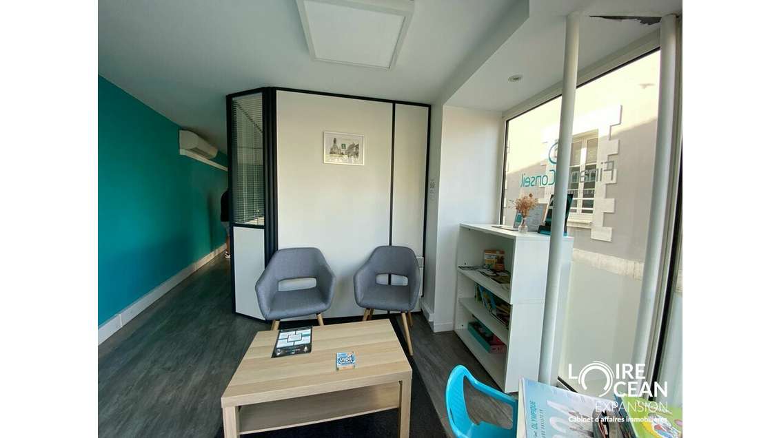 A louer local 95m² emplacement prime à Vallet