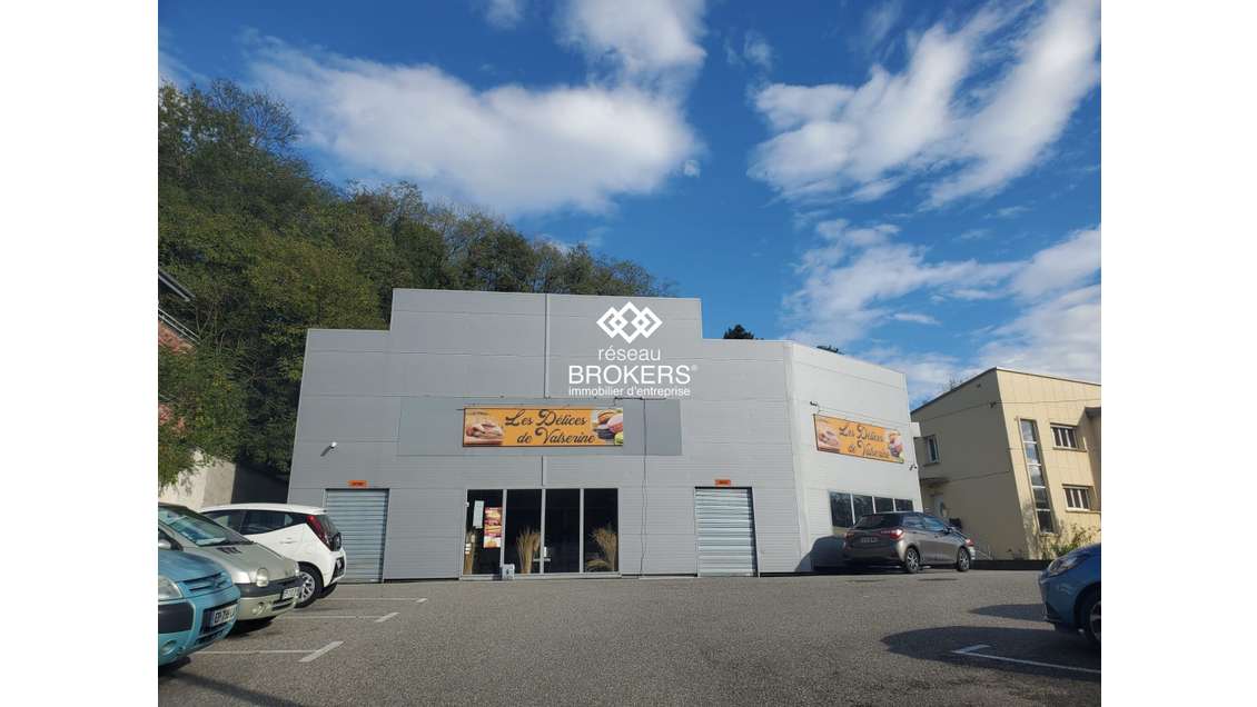 Local commercial à louer 295m² à Bellegarde