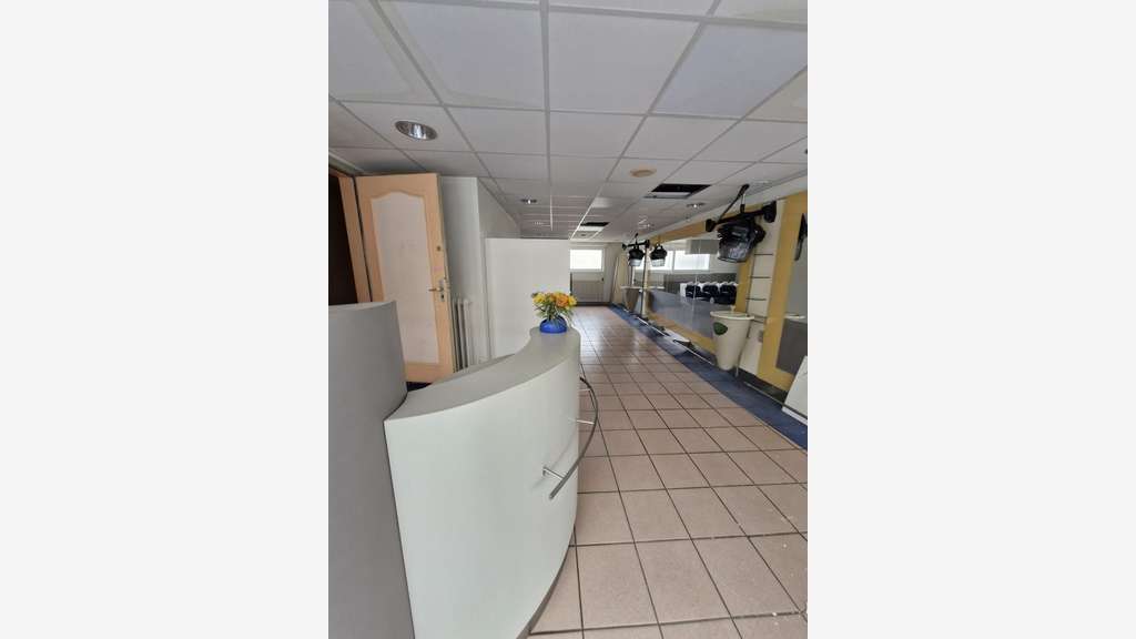 A louer local commercial 68m² à Vannes centre