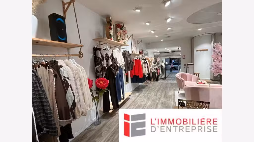 Local commercial de 127m² à louer à Vannes centre