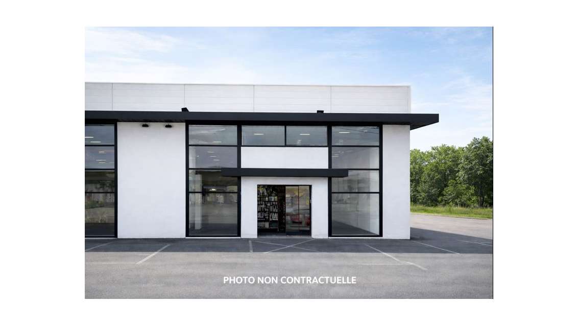 A louer locaux 440m² zone du Prat à Vannes