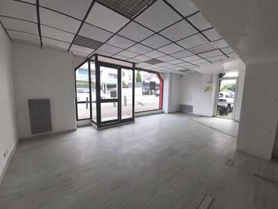 Local commercial sur grande avenue de Vannes