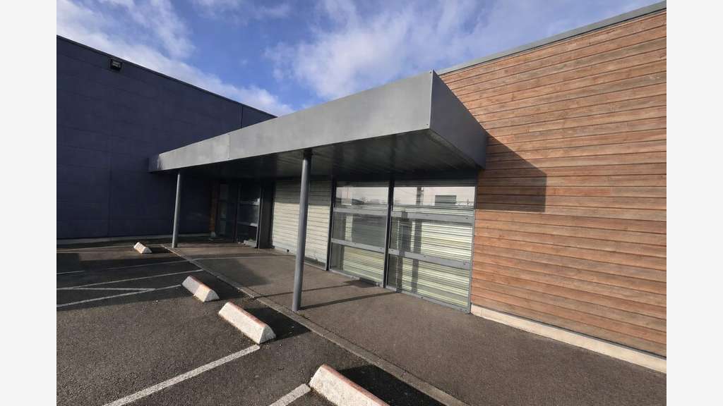 A louer local 255m² ZAC Parc Lann à Vannes