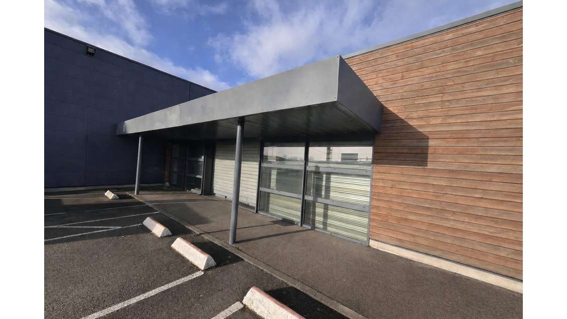 A louer local 255m² ZAC Parc Lann à Vannes