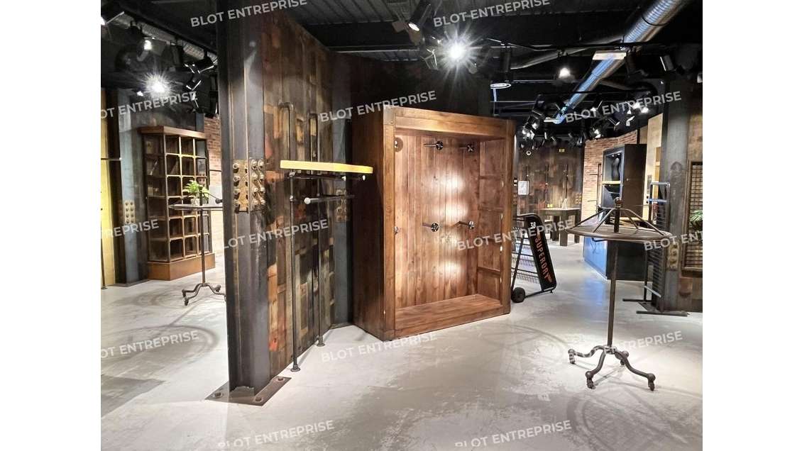 A visiter local 294m² ZAC de Kerlann à Vannes