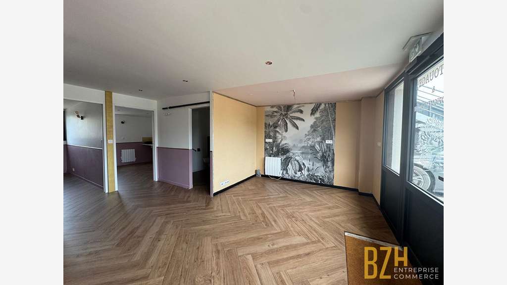 A louer local commercial de plain-pied 54m² Vannes