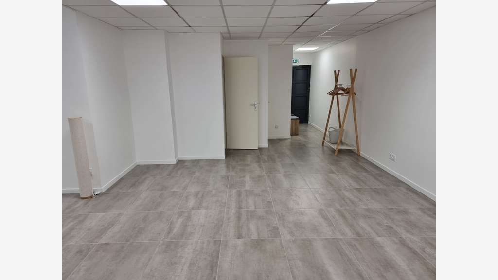 Local ccial 64m² rue du Maréchal Leclerc Vannes