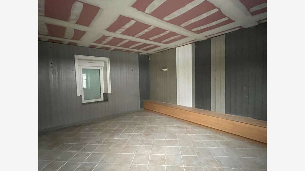Local commercial 80m² à louer à Vannes