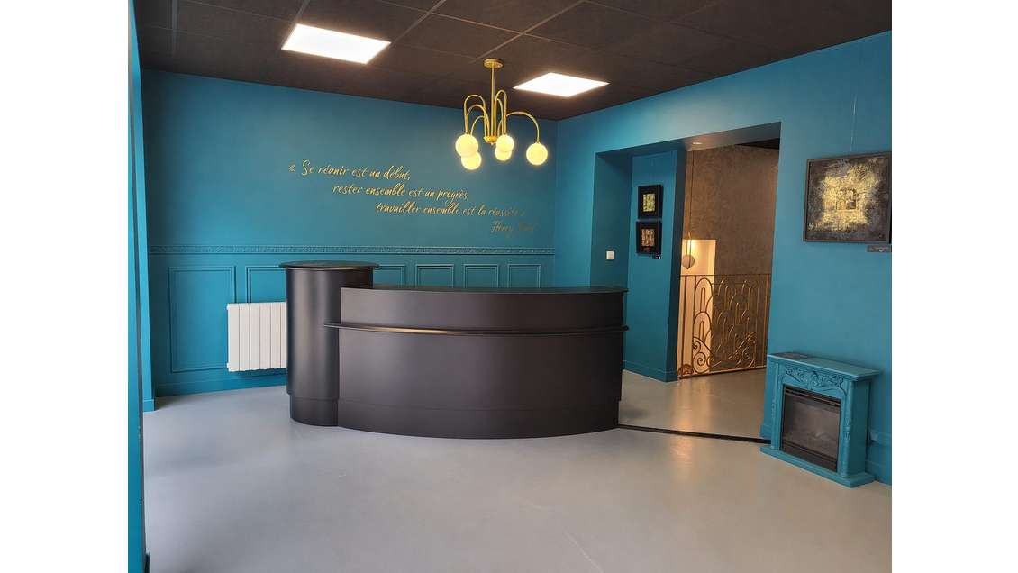 A louer local commercial 160m² avec cour à Vannes