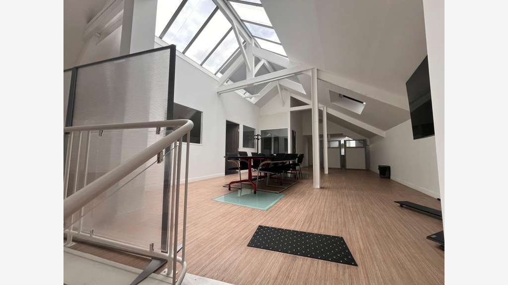 A louer local commercial 270m² à Vannes centre
