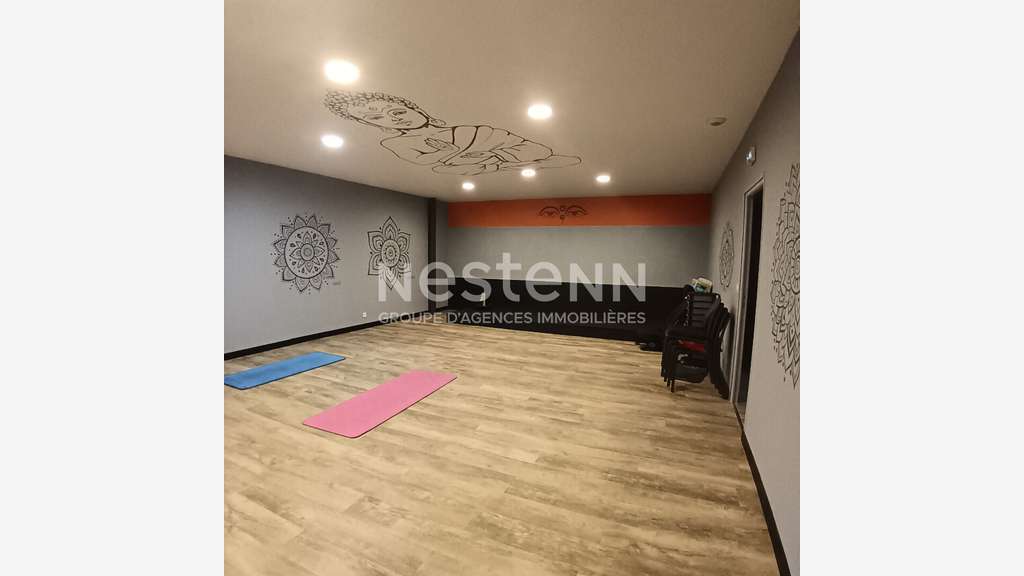 A louer local commercial 380m² à Vannes 