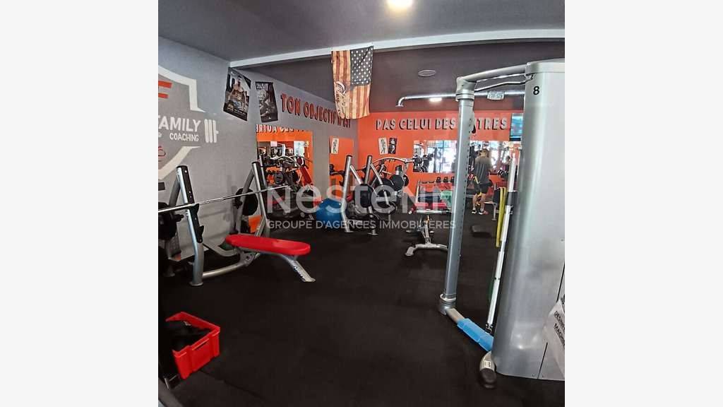 A louer local commercial 380m² à Vannes 