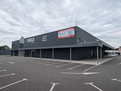 VANNES EST - Local commercial de 2400 m² environ