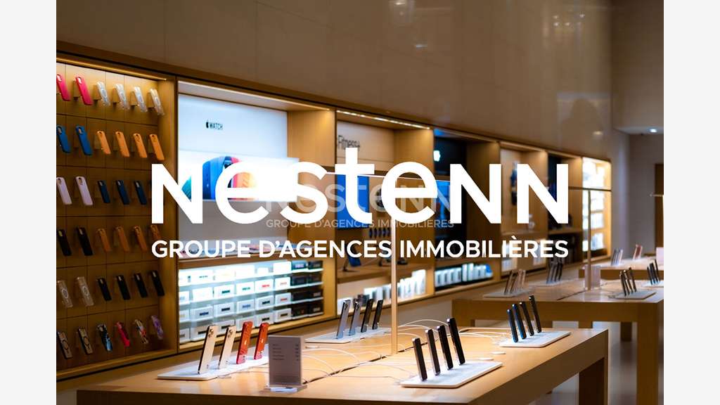 LOCAL COMMERCIAL À LOUER - VANNES CENTRE-VILLE - 