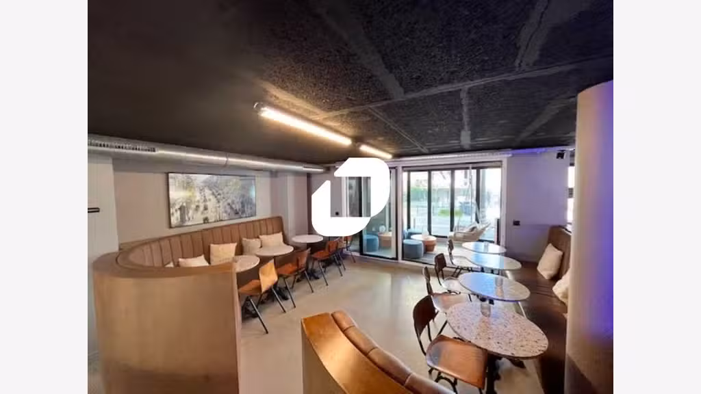 A louer Local commercial 106m² Vanves