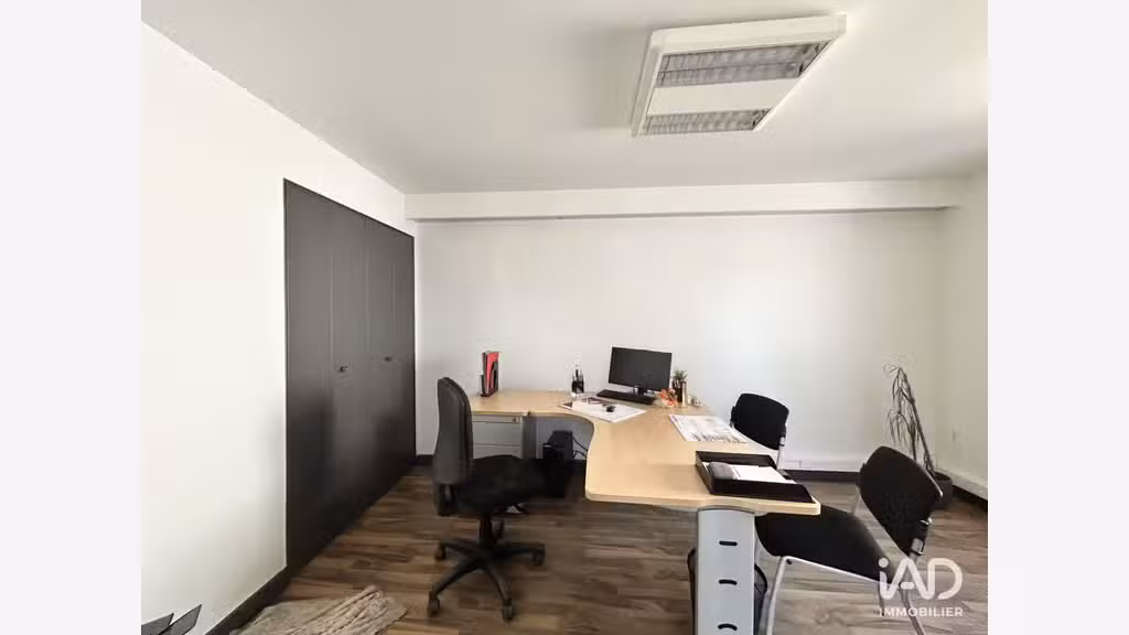Local commercial à Varetz