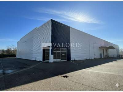 A louer local commercial 980m² à Vaulx-en-Velin