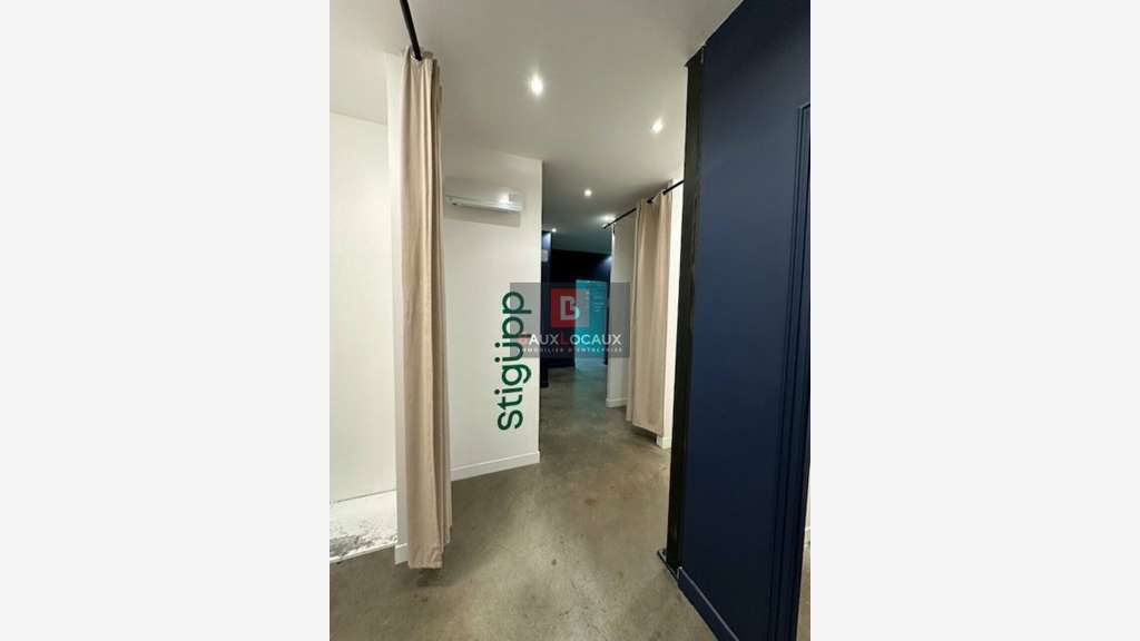 Local 125m² à louer en zone commerciale à Vedène