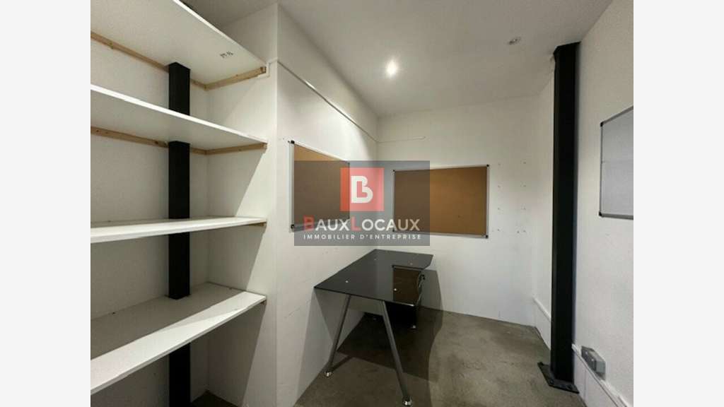 Local 125m² à louer en zone commerciale à Vedène