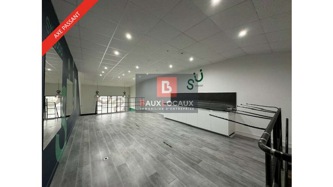 Local 125m² à louer en zone commerciale à Vedène