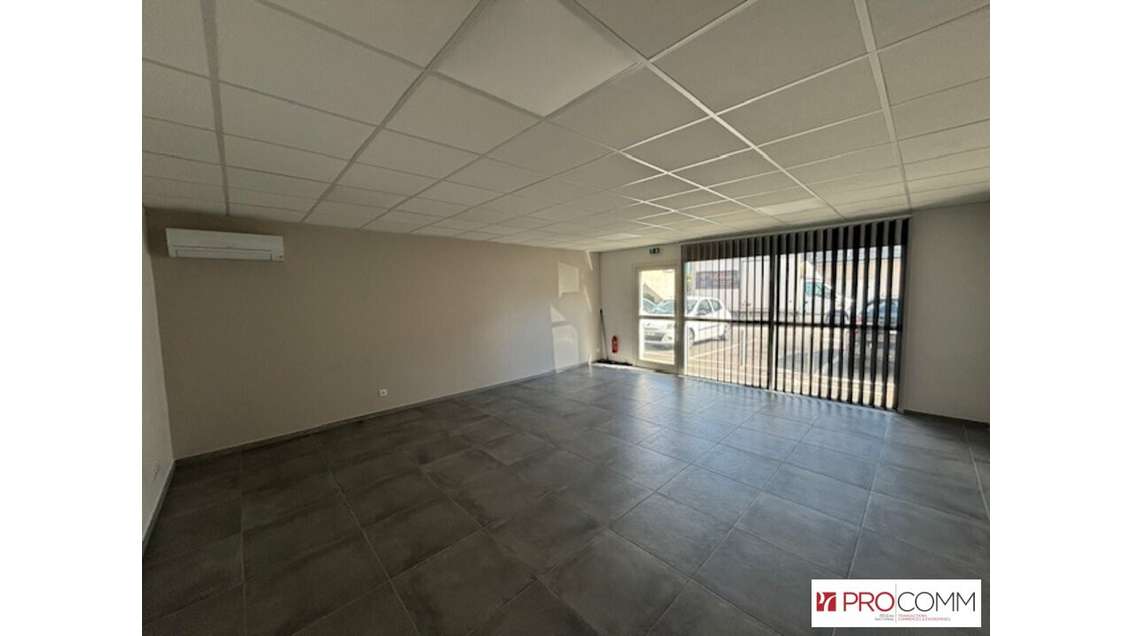 Local commercial 60m² à louer à Vedène