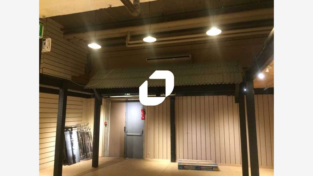 A louer Local commercial 171m² Velizy villacoublay
