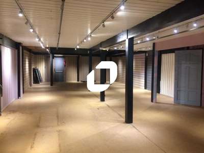 A louer Local commercial 171m² Velizy villacoublay