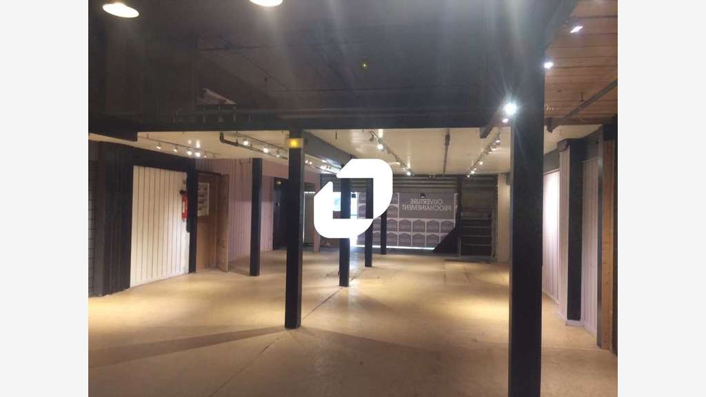 A louer Local commercial 171m² Velizy villacoublay