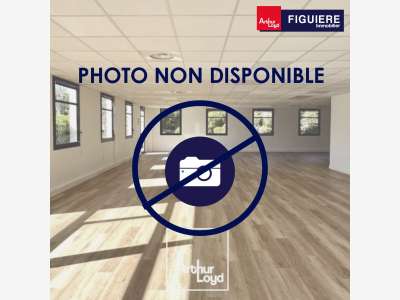 LOCAL COMMERCIAL A LOUER VENELLES