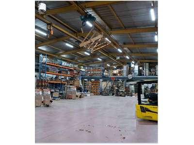 Location Locaux d'activités - Entrepôts à Vénissieux
