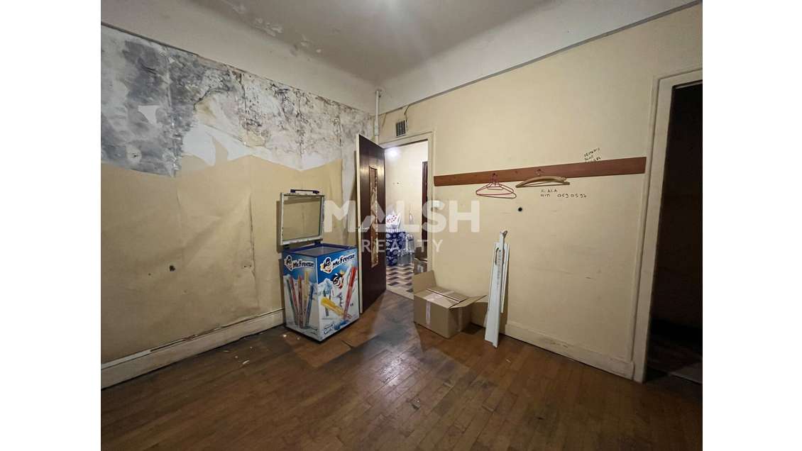 Local commercial 100m² à louer à Parilly  