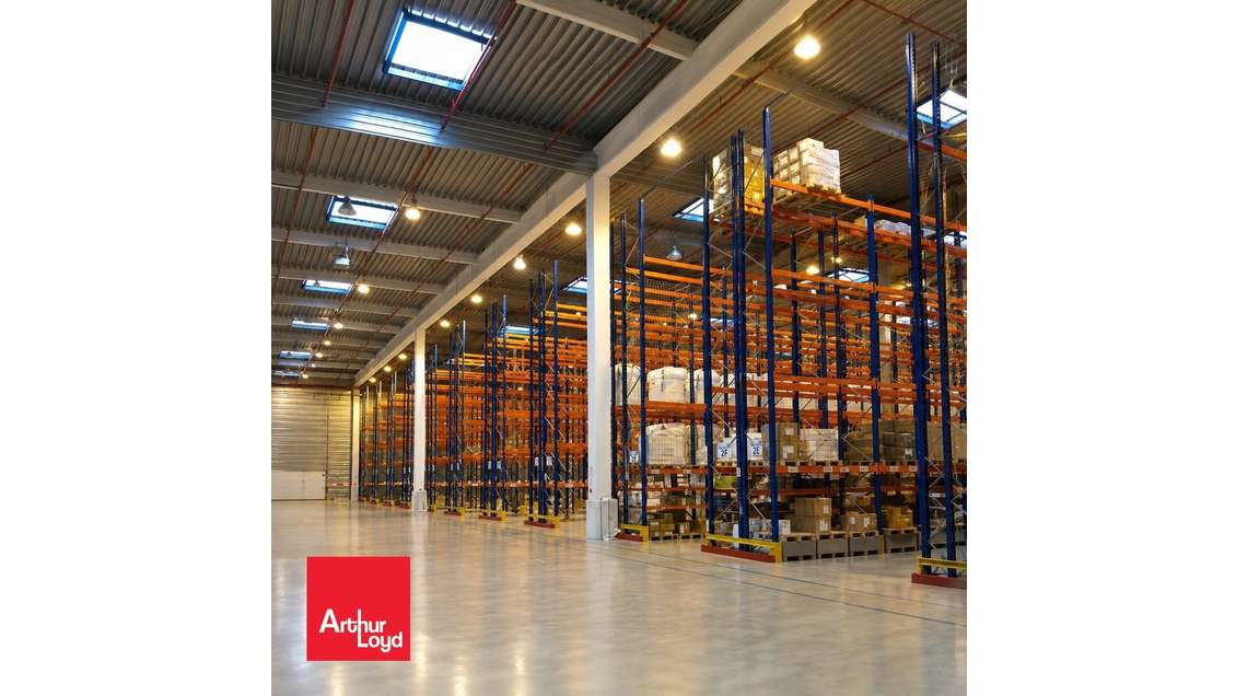 BÂTIMENT D'ACTIVITÉ LOGISTIQUE À LOUER AGG