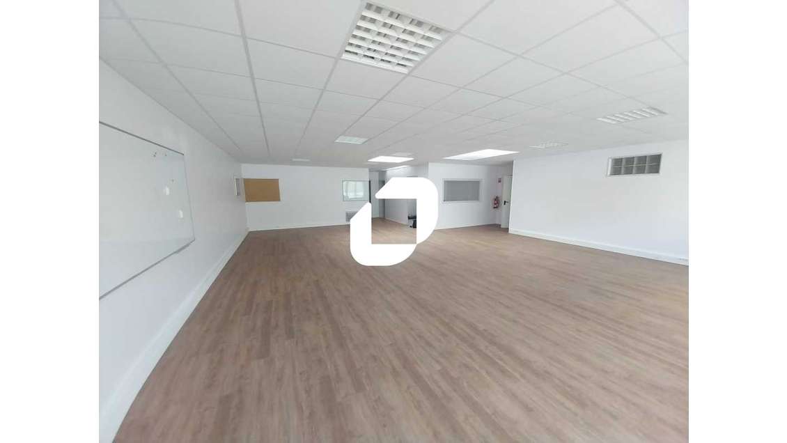 A louer Local commercial 130m² Vernouillet