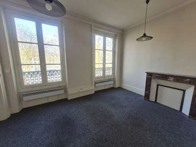Loue local 80m² Versailles avenue de Saint Cloud