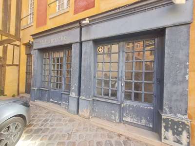 Location Locaux commerciaux - Boutiques à Versailles