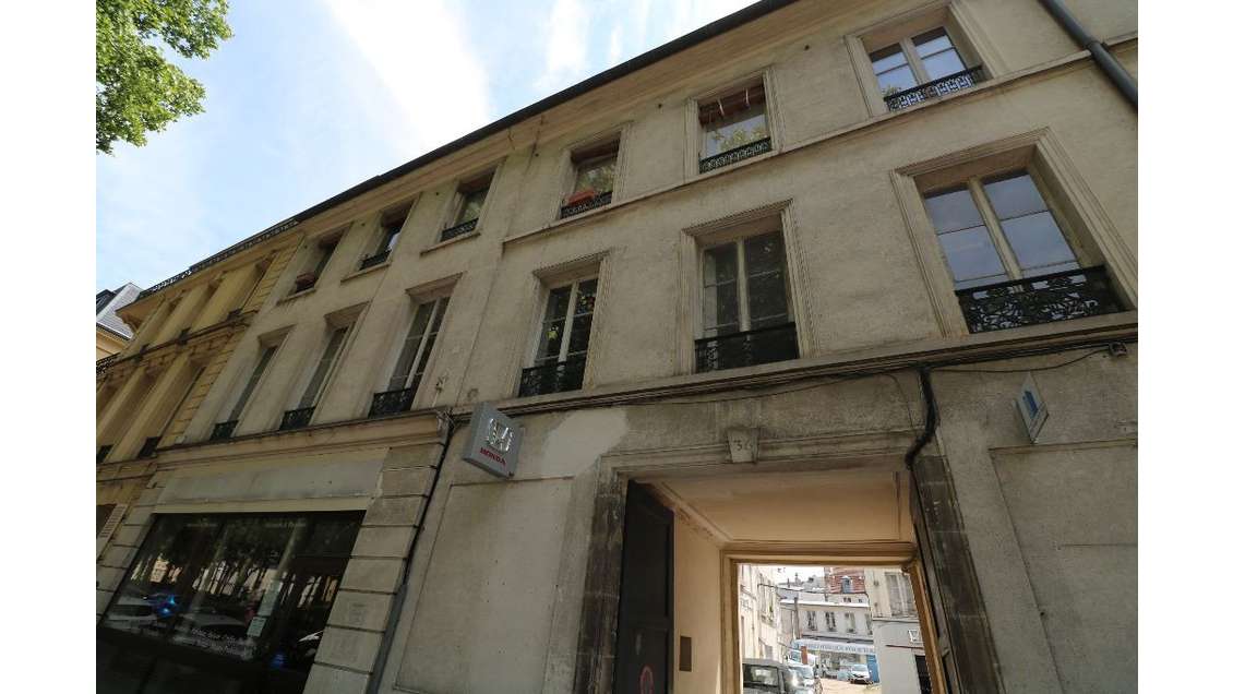 A louer immeuble à Versailles Saint Cloud