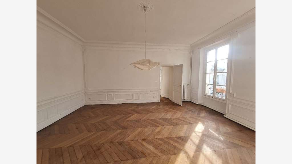 A louer immeuble à Versailles Saint Cloud