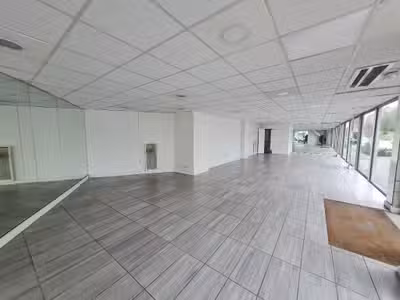 Loue local 148m² Versailles rue des Etats-Généraux