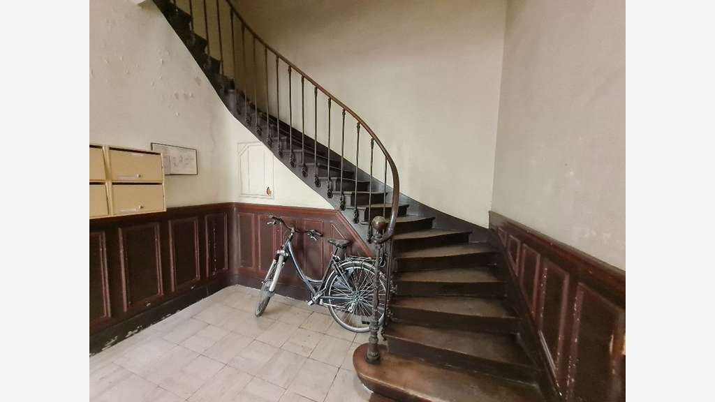 A louer local commercial 301m² Versailles St Cloud