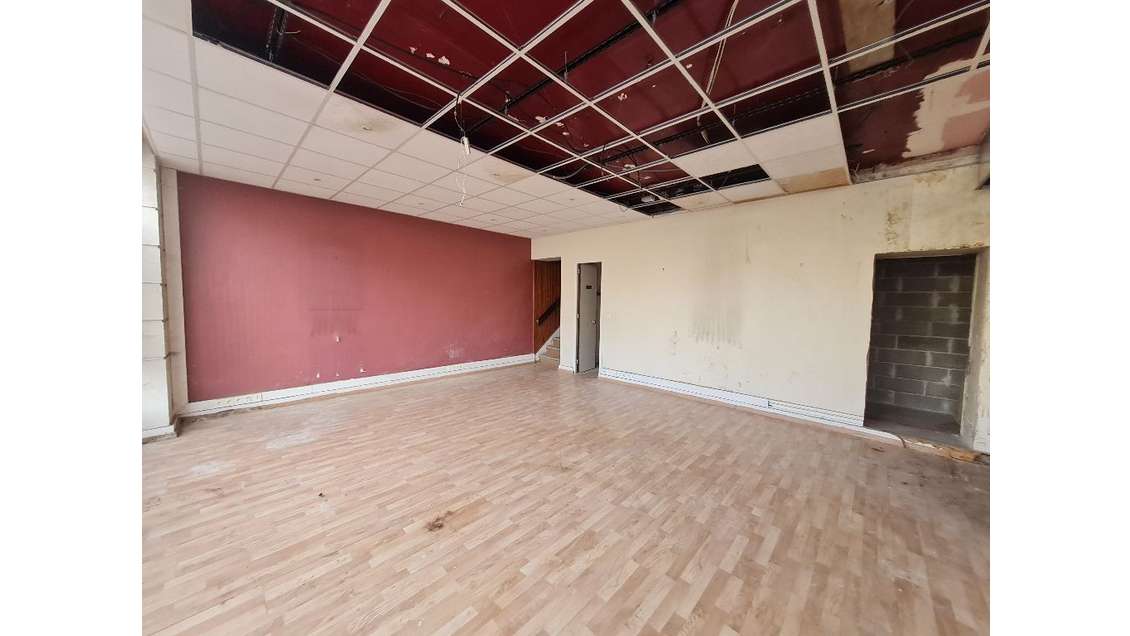 A louer local 185m² avenue de St Cloud Versailles