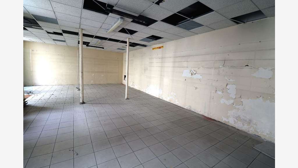A louer local 171m² à Versailles Saint Cloud