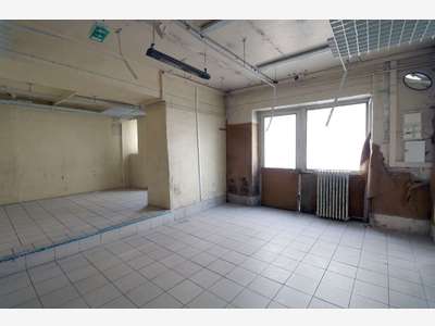 A louer local commercial 116m² Versailles St Cloud