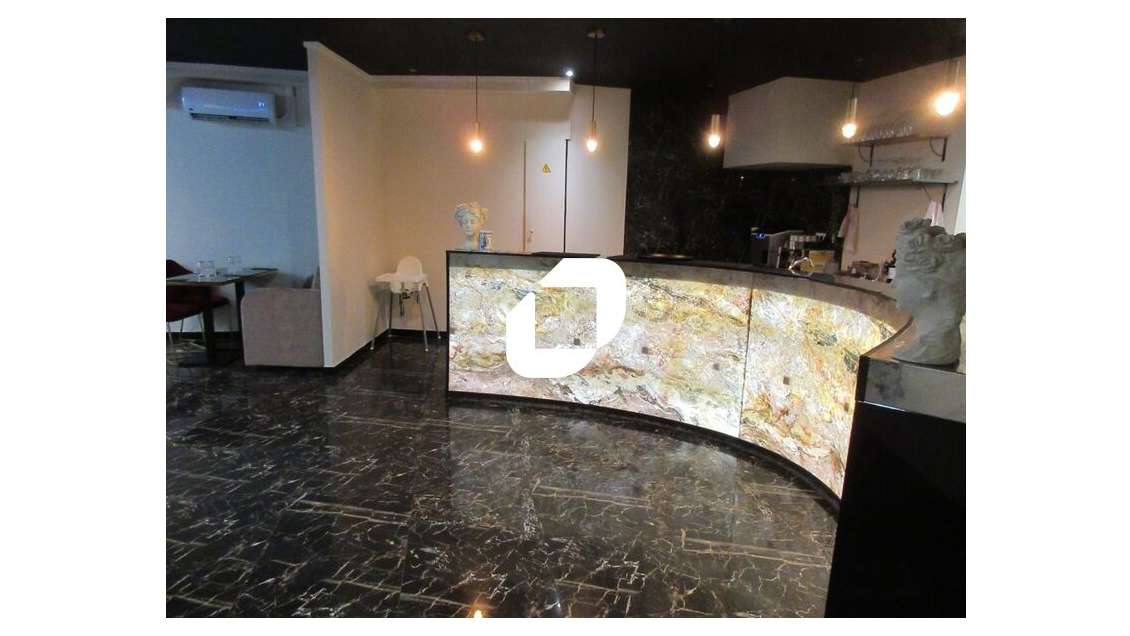 A louer Local commercial 213m² Versailles