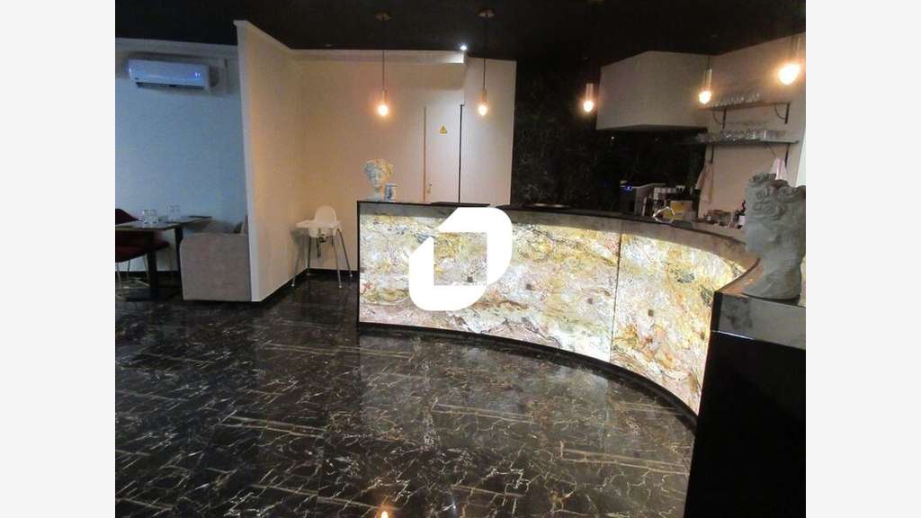 A louer Local commercial 213m² Versailles
