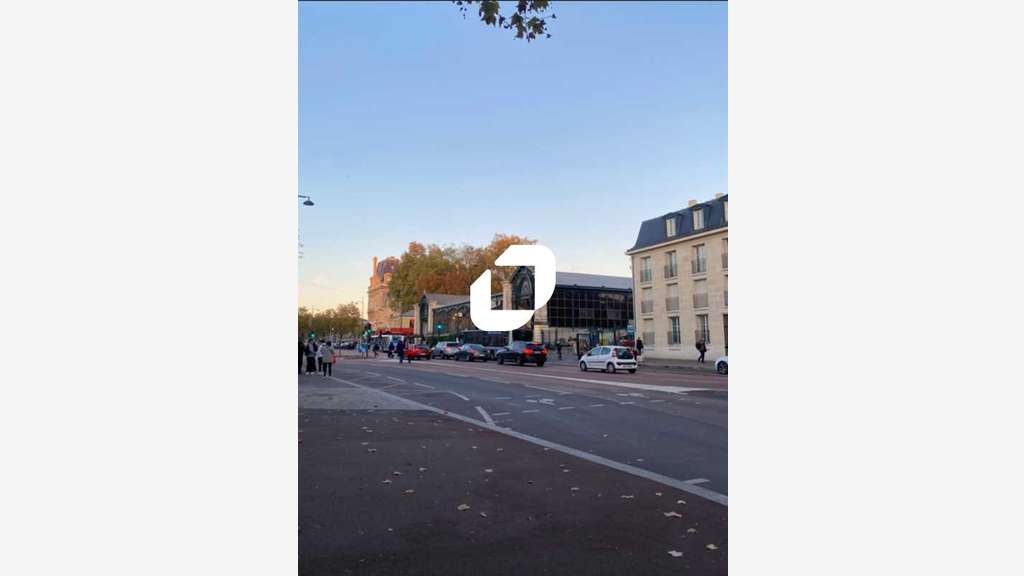 A louer Local commercial 248m² Versailles