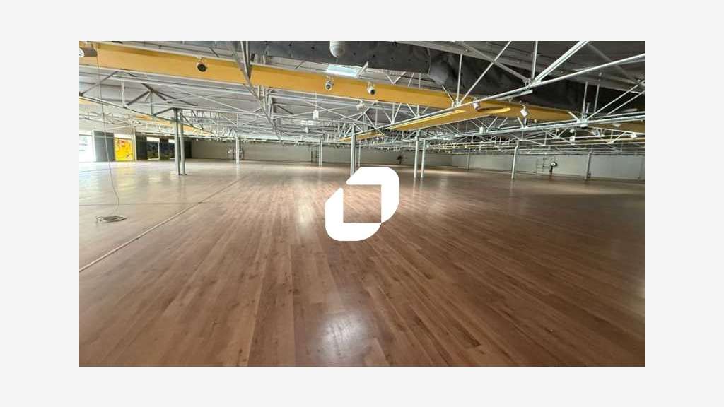 A louer Local commercial 3300m² Vert saint denis