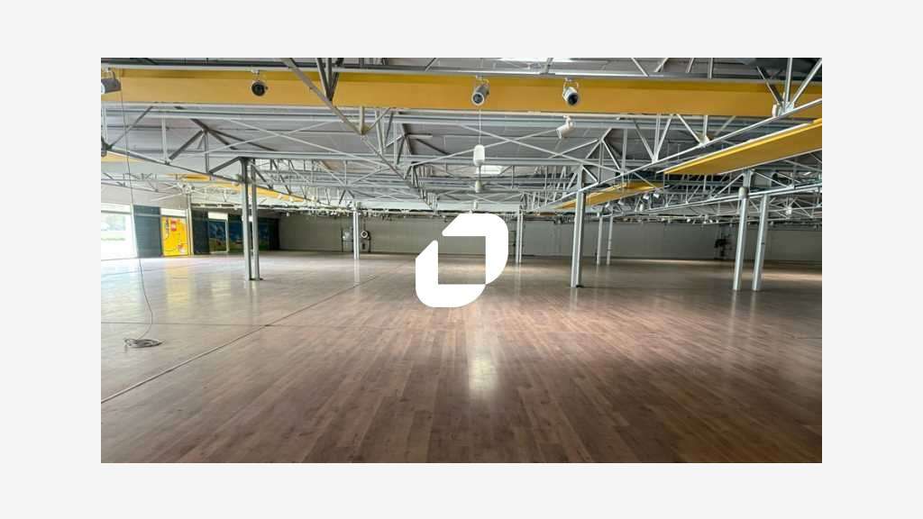 A louer Local commercial 3300m² Vert saint denis